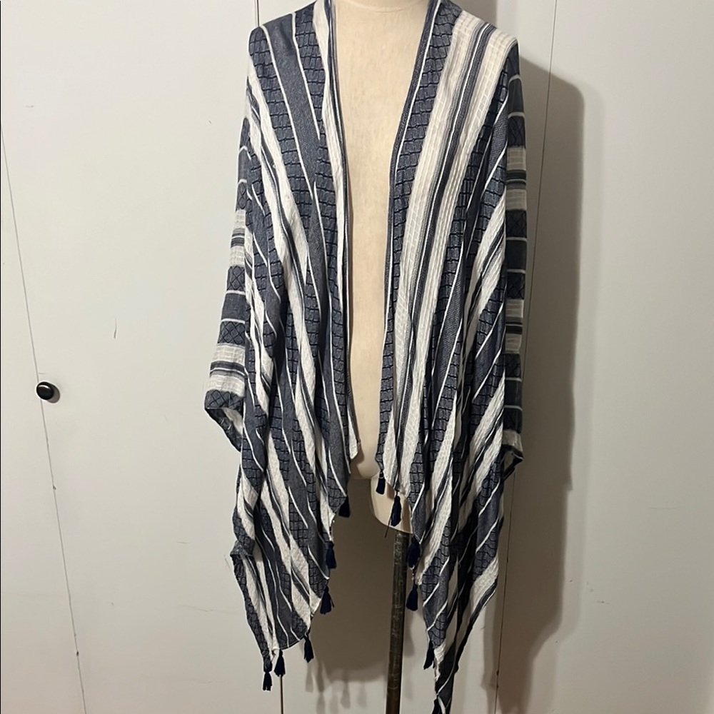 Gap Striped Navy and White Wrap